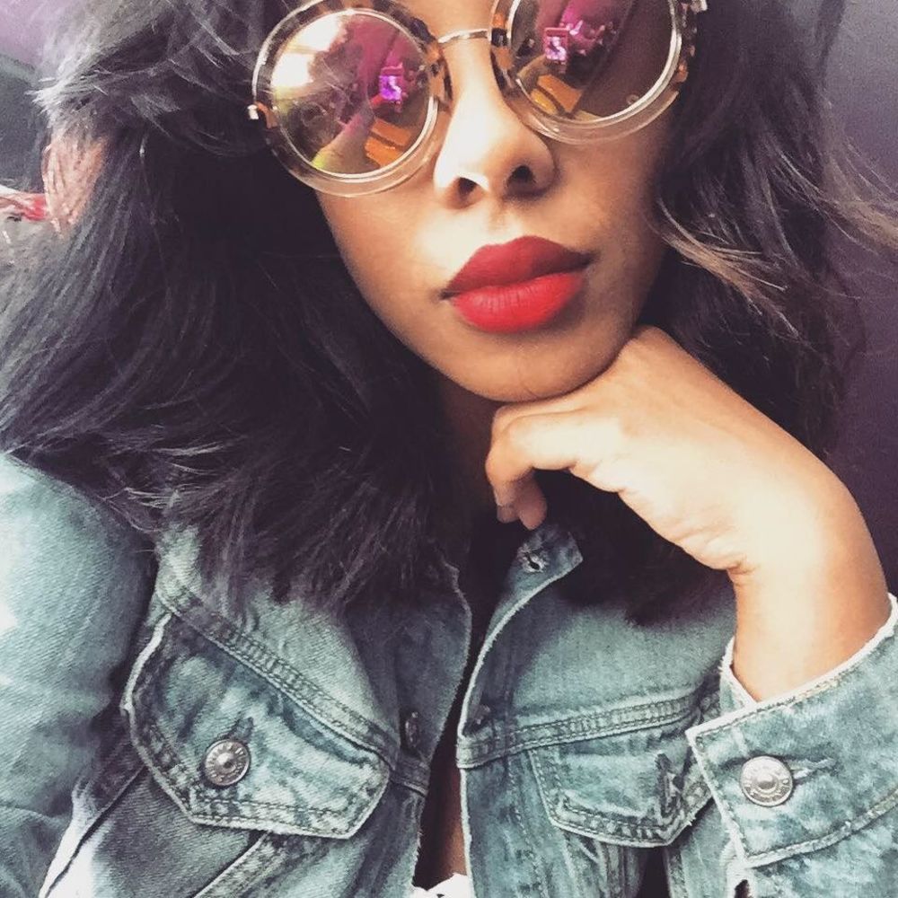 Meet your Posher, Samone